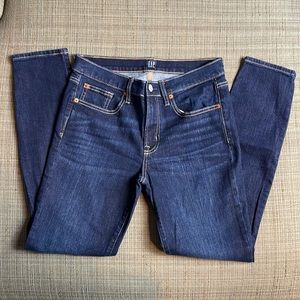 EUC Gap True Skinny Ankle Jean sz 6 / 28